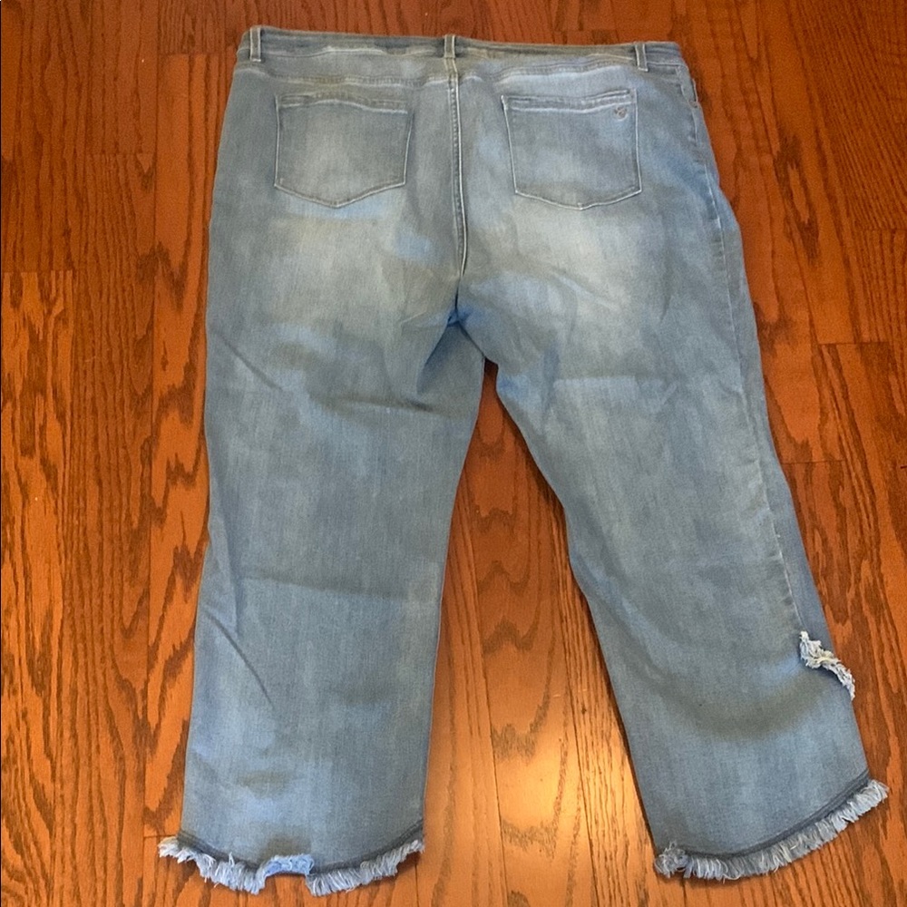 Susan Graver Light Blue 20W Cropped Jeans with Frayed Hem - Picture 6 of 7